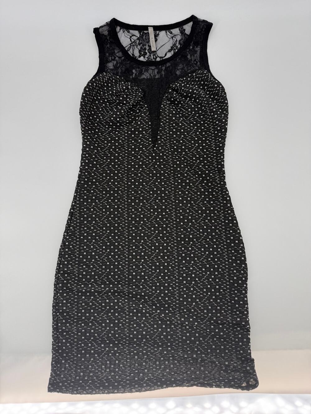B-Envied Black Lace Bodycon Dress Sleeveless Textured Knit Cocktail Party S